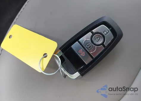 2025 Ford Maverick Lariat z USA, uszkodzony, nr VIN 3FTTW8SA2SRB05707